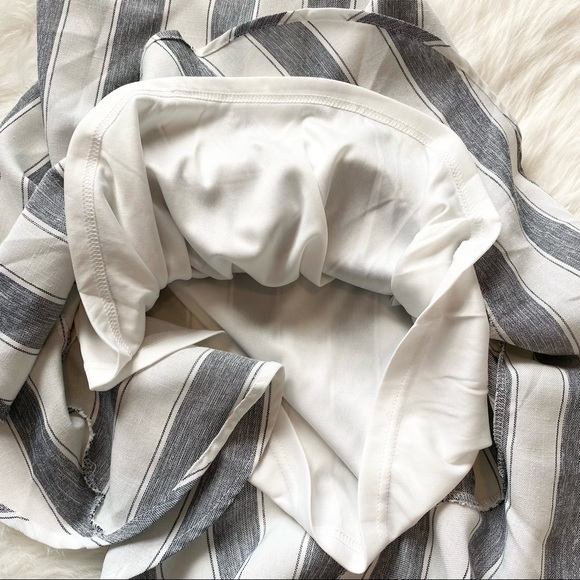 She + Sky | Striped Lined Shift Dress with Front Keyhole and Ruffle Hem | Small - Picture 6 of 7